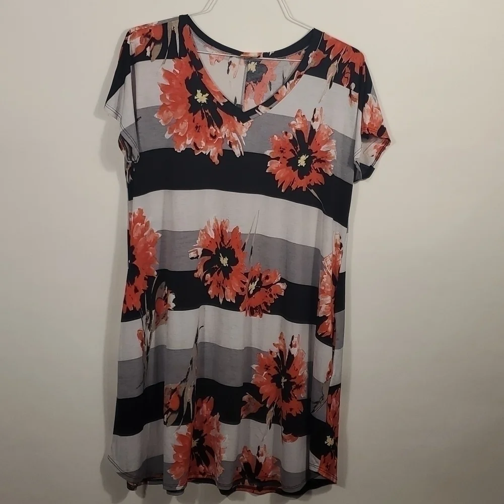 Like New Size L Floral Summer Dress |  Red Midi Sundress Flowy